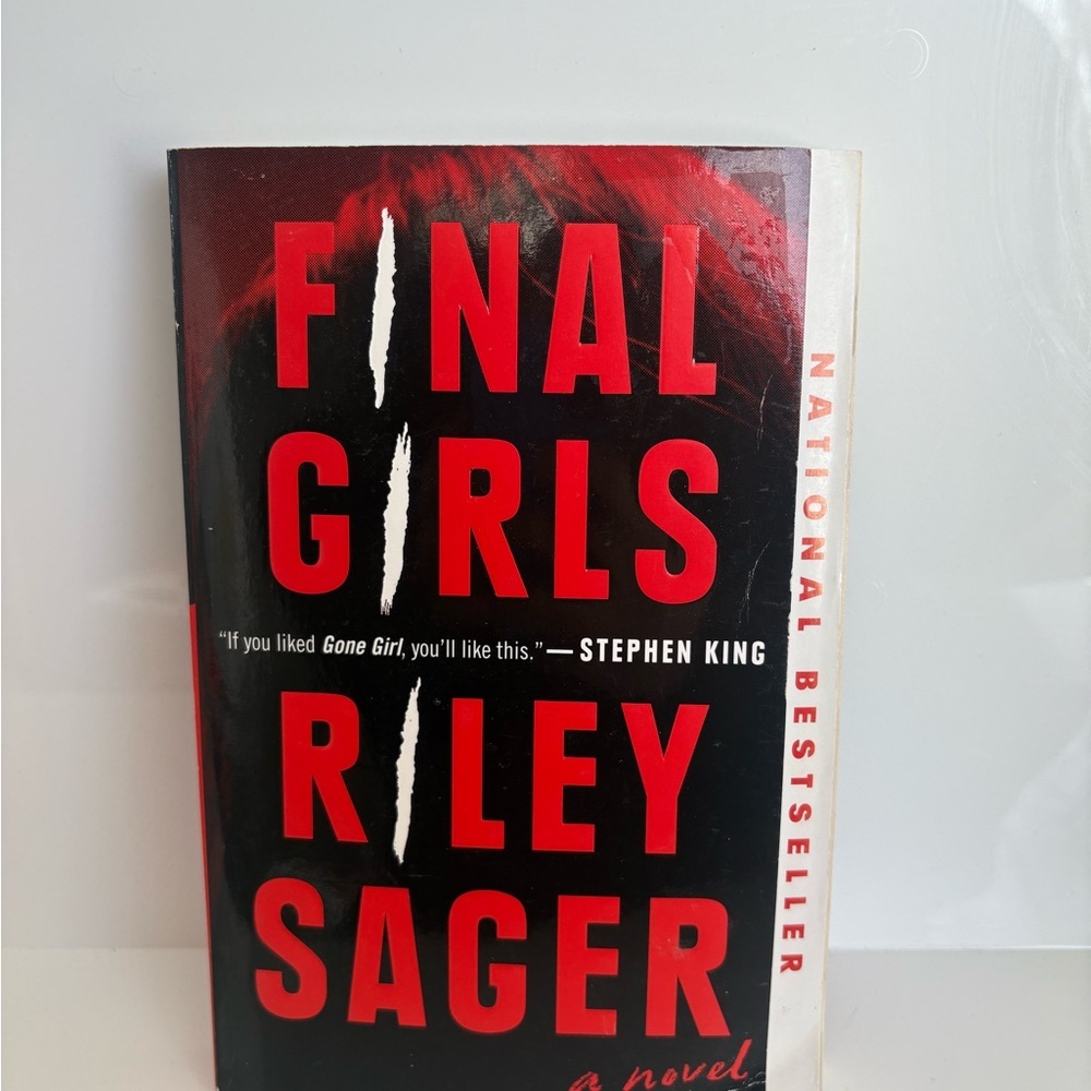📚 3/$25 📚 Final Girls by Riley Sager Book